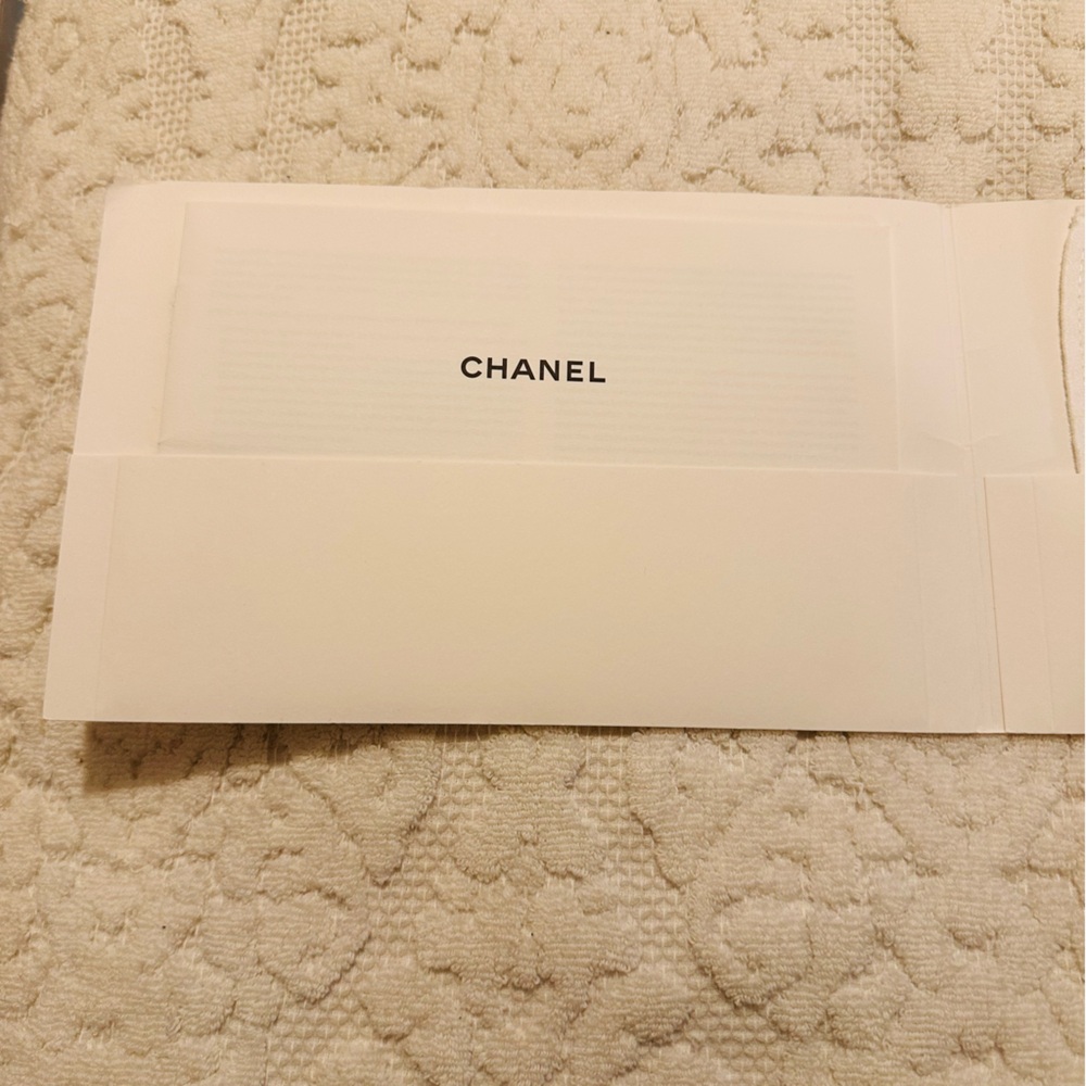 CHANEL | Cleaning Cloth | CHANEL Handbag Cleaning Glove & Care Booklet - Picture 3 of 5